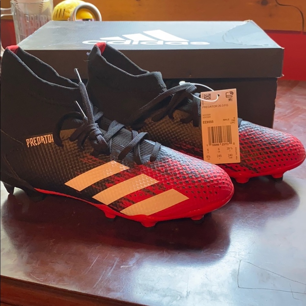 Soccer cleats